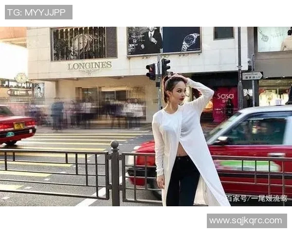 足球明星女友身材比例揭秘她们的魅力与时尚风采分析